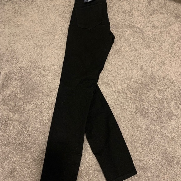 Size 27 GAP jeans - Picture 2 of 3